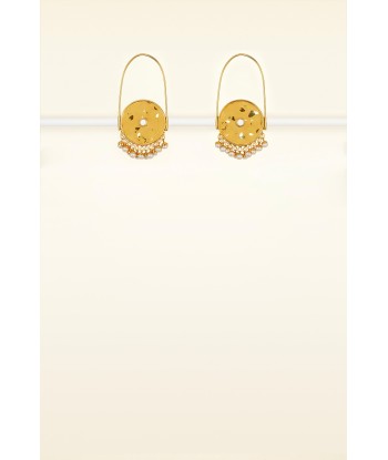 Circular brass and pearl earrings s'inspire de l'anatomie humaine