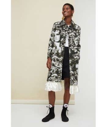 Ruffle hem printed gabardine coat en stock