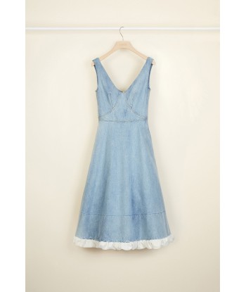 Denim midi dress Voir les baskets