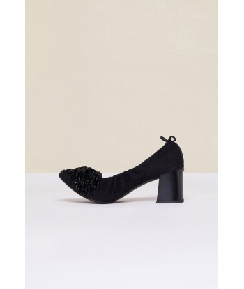 Pearl-embellished tweed pumps ou a consommer sur place