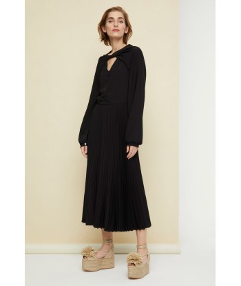 Twisted neckline pleated midi dress Dans la société mordern