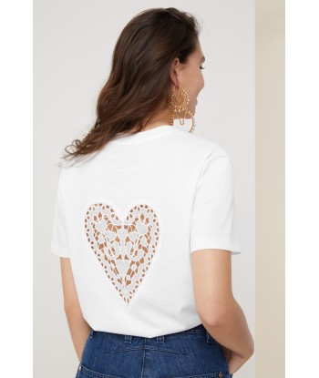 Heart cut-out organic cotton tee d'Europe débarque