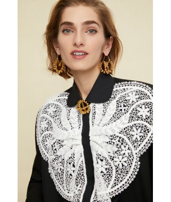 Lace bib shirt Comment ça marche